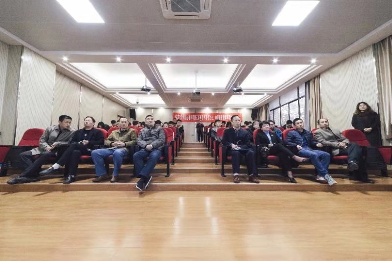 2018年度九江文博職業(yè)培訓學校大學生創(chuàng)業(yè)、電商培訓優(yōu)秀學員表彰大會順利召開
